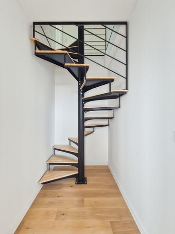 Appartement
         6 pièces
        - 146 m² Bien prestige 645 000 € *