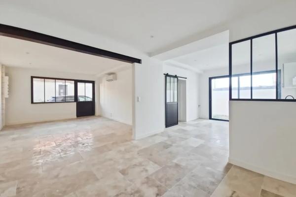 Appartement
         6 pièces
        - 146 m² Bien prestige 645 000 € *