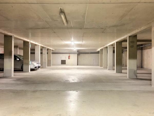 Stationnement à louer    16 m2 Aix-en-Provence