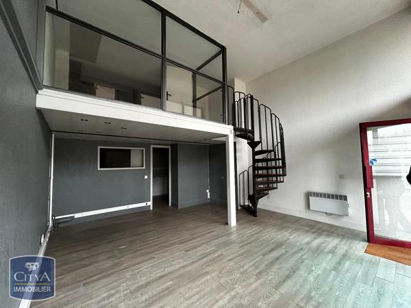 Local commercial à louer 67m² Saint-Laurent-du-Var (06700)