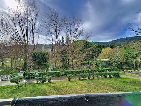 Agréable T1 bis avec terrasse et vue dégagée