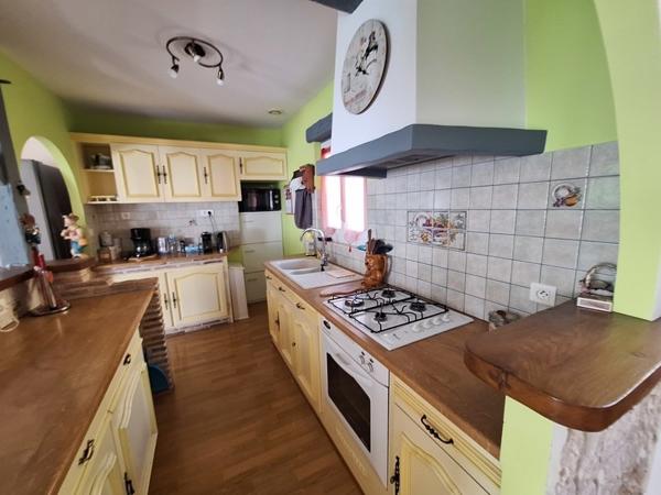Maison à vendre 197 580 € Désertines 6 p 157 m² DPE C