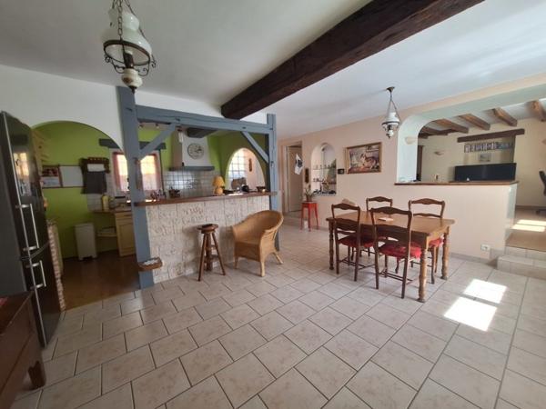 Maison à vendre 197 580 € Désertines 6 p 157 m² DPE C