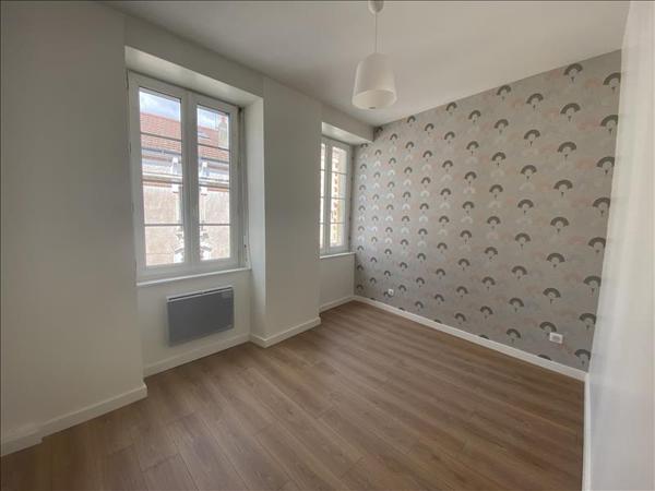 Appartement à louer 461 € CC MONTLUCON 3 p 46 m² DPE D