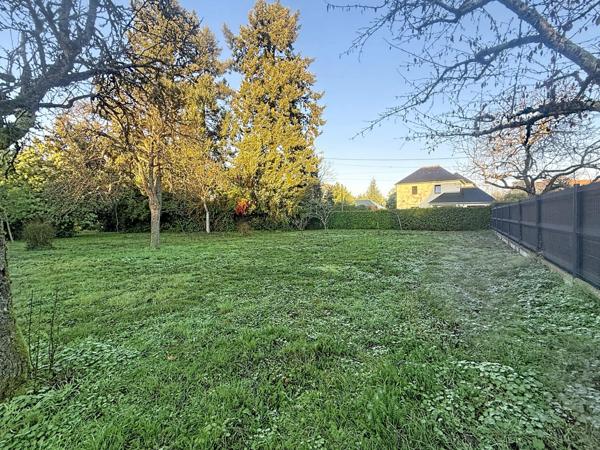À vendre - Terrain projet construction 1200 m² situé à Saint-Avertin (37550)