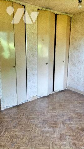 L'étude vous propose cette maison de plain pied à Courtenay (45) dans un hameau avec bois et étangs.