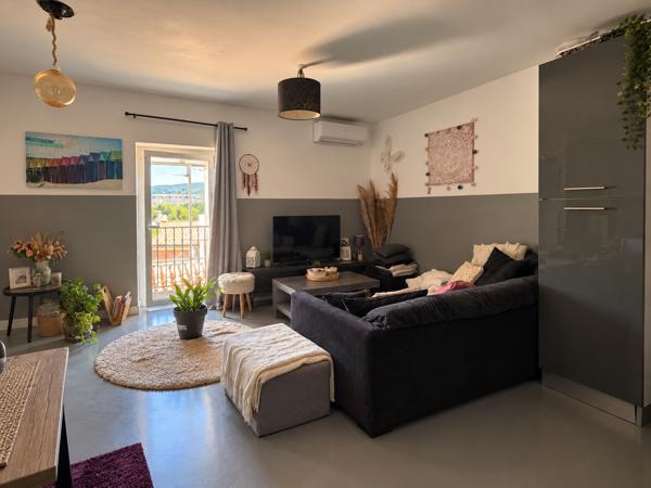 À VENDRE – T4 LOUÉ ET CLIMATISE – DERNIER ÉTAGE – TERRASSE AVEC VUE