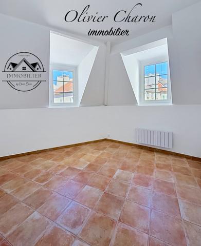 Saint-Germain-en-Laye (78100) Triplex 6P usage mixte 114m2 hyper centre