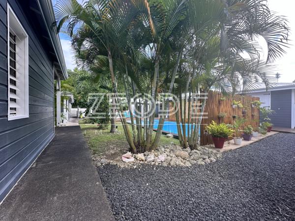 Saint-François (97118) Exclusivite ZEOPIE Immobilier : bungalow avec terrasse et jardin privatif dans petite copropriété avec piscine
