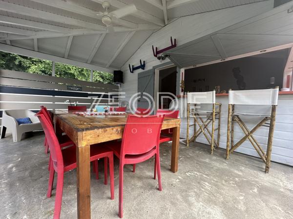 Saint-François (97118) Exclusivite ZEOPIE Immobilier : bungalow avec terrasse et jardin privatif dans petite copropriété avec piscine