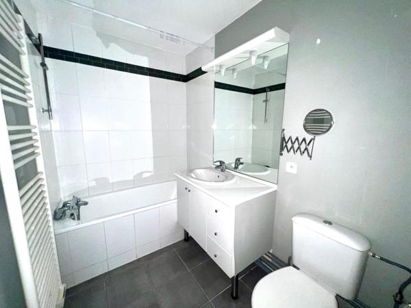 Superbe appartement 3 pièces 2 chambres en attique