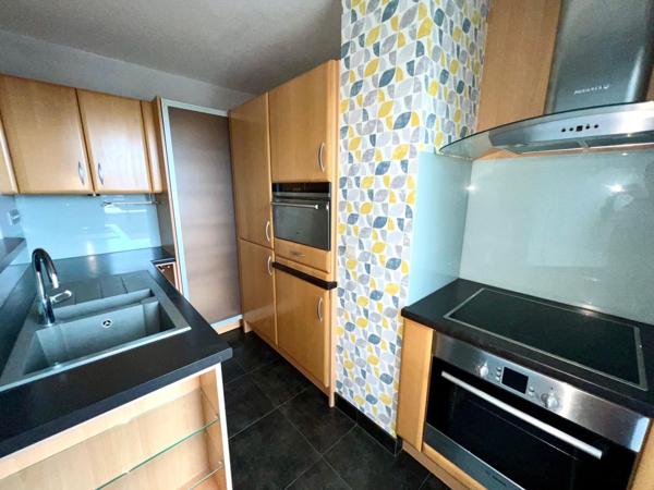 Superbe appartement 3 pièces 2 chambres en attique