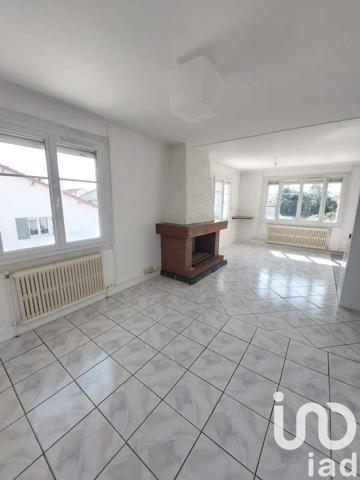 Maison 6 pièces de 130 m² à Séméac (65600)
