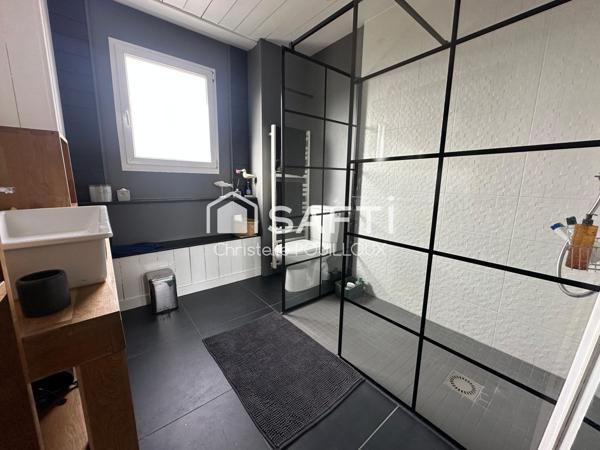 Maison 5 chambres + 1 studio indépendant, piscine et vaste garage