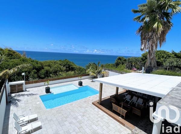 Maison d’architecte 10 pièces de 260 m² à Sainte-Marie (97438)