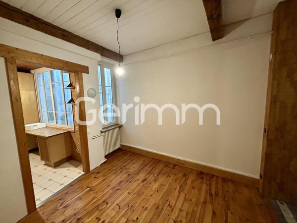 Location Appartement 3 pièces GRENOBLE (38000) - 15 Place Grenette - 71.87m² 1000 €/mois - Gerimm