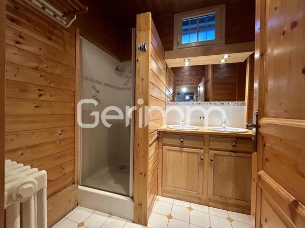 Location Appartement 3 pièces GRENOBLE (38000) - 15 Place Grenette - 71.87m² 1000 €/mois - Gerimm
