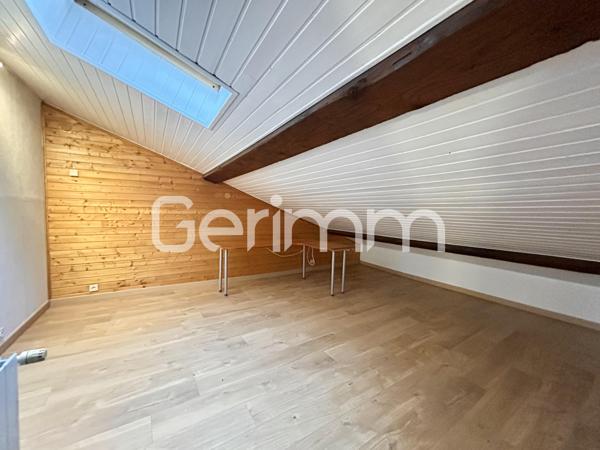 Location Appartement 3 pièces GRENOBLE (38000) - 15 Place Grenette - 71.87m² 1000 €/mois - Gerimm