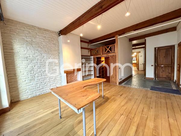 Location Appartement 3 pièces GRENOBLE (38000) - 15 Place Grenette - 71.87m² 1000 €/mois - Gerimm
