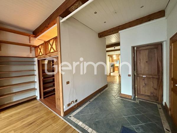 Location Appartement 3 pièces GRENOBLE (38000) - 15 Place Grenette - 71.87m² 1000 €/mois - Gerimm