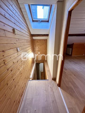 Location Appartement 3 pièces GRENOBLE (38000) - 15 Place Grenette - 71.87m² 1000 €/mois - Gerimm