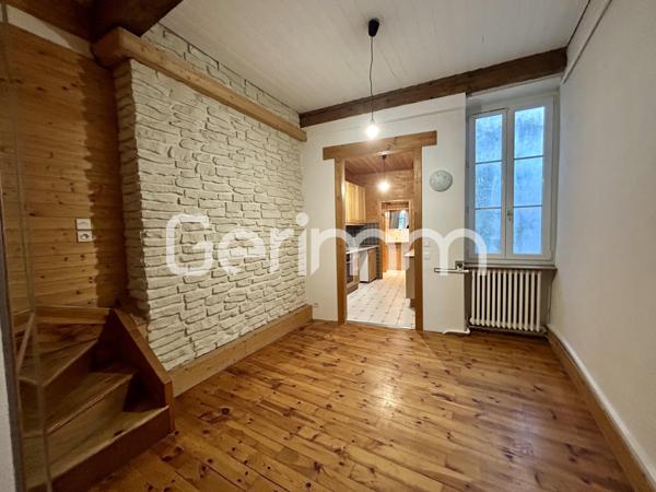 Location Appartement 3 pièces GRENOBLE (38000) - 15 Place Grenette - 71.87m² 1000 €/mois - Gerimm