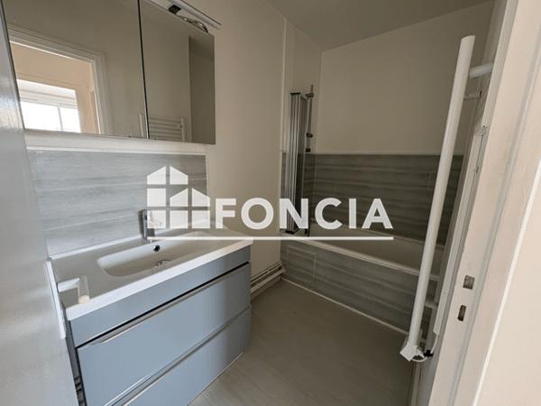 Location Appartement 3 pièces 61 m² - 2 RUE ARISTIDE BRIAND Bourg En Bresse 01000