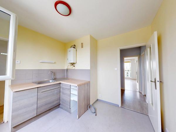 Appartement de Type T3 - Balcon & Ascenseur