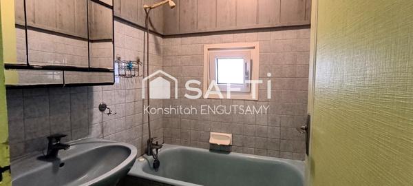 Maison de 88m², 3 chambres, sur un terrain de 553m²