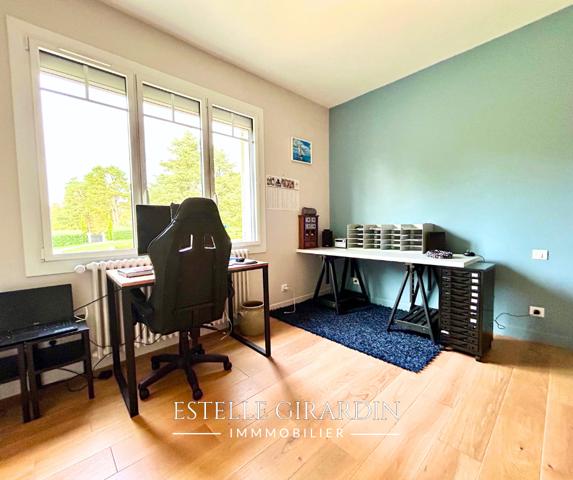 Demeure pleine de charme au coeur du Housseau