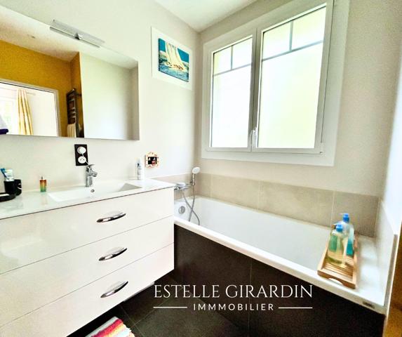 Demeure pleine de charme au coeur du Housseau