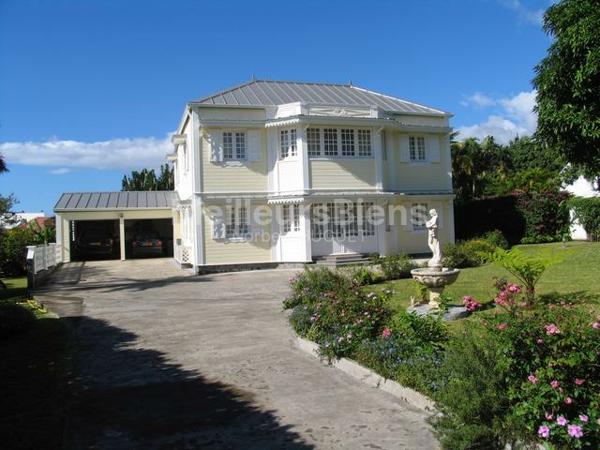 Propriété au cœur de Saint Benoit