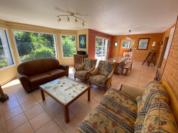 Maison spacieuse à vendre à Crozon - 5 chambres et grand terrain !