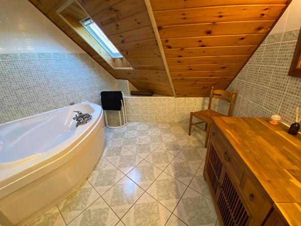 Maison spacieuse à vendre à Crozon - 5 chambres et grand terrain !