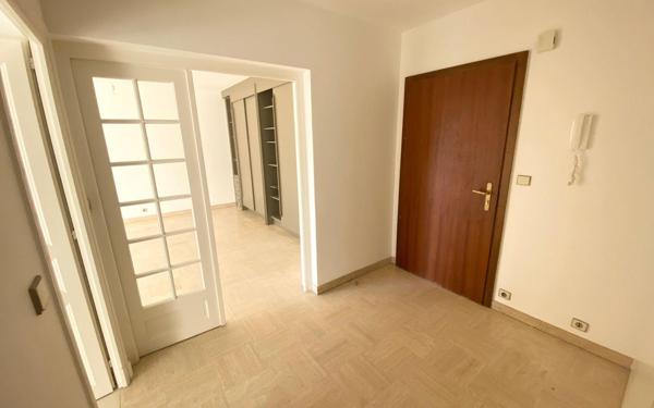 Appartement à louer    4 pièces •  Saint-Julien-en-Genevois