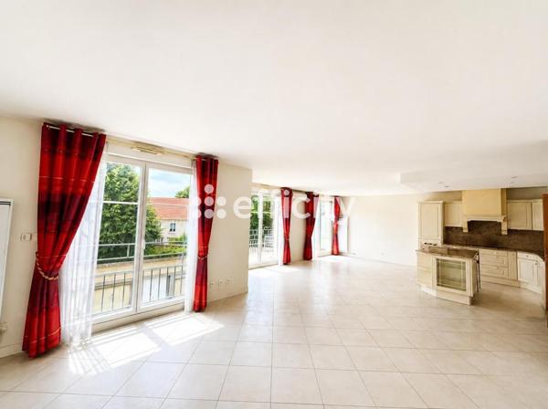 Appartement
         4 pièces
        - 103 m² 325 000 € *