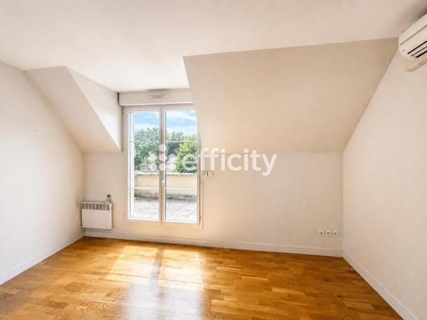 Appartement
         4 pièces
        - 103 m² 325 000 € *