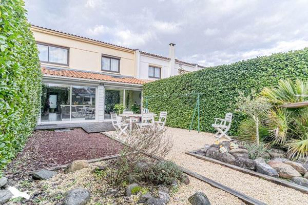 Maison à vendre |                                       Villenave-d'Ornon |                                        4 pièces  |  120 m²