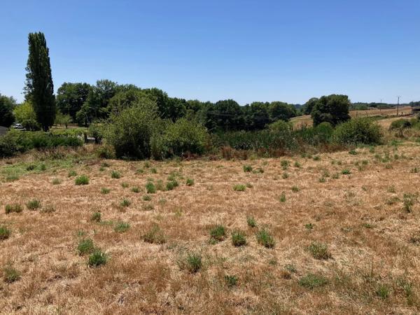 Terrain Constructible à Thiviers