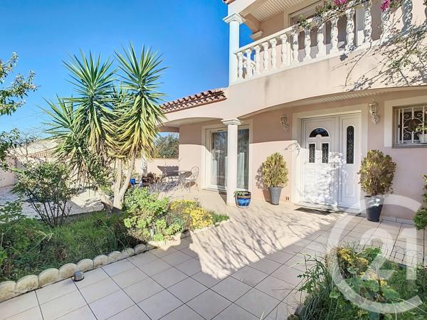 Maison à vendre  5 pièces - 161,80 m 2   PIA  - 66