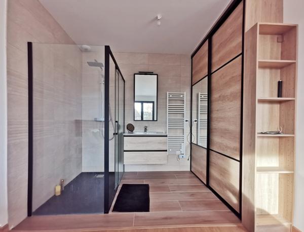 Villecresnes (94440) Maison moderne avec duplex indépendant en centre-ville !