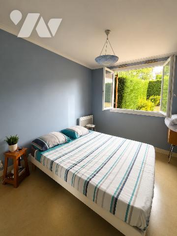 MAISON DE PLAIN PIED A FRANCHEVILLE / SECTEUR RESIDENTIEL