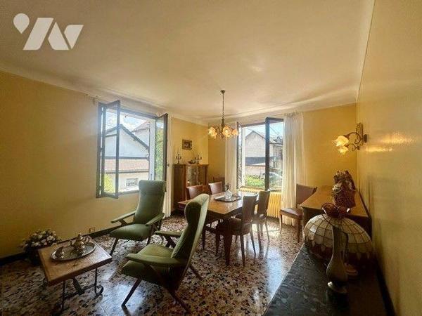 Maison de 173 m² - 5 Chambres - Fort potentiel - Possibilité 2 Appartements + Studio - Terrain ...