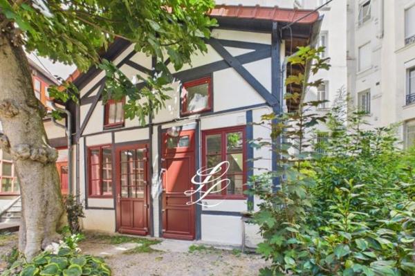 Vente - Appartement 2 pièces 42 m 2 Paris (75015)