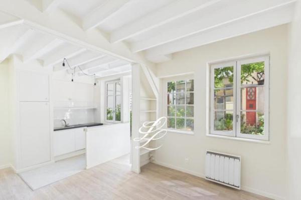 Vente - Appartement 2 pièces 42 m 2 Paris (75015)