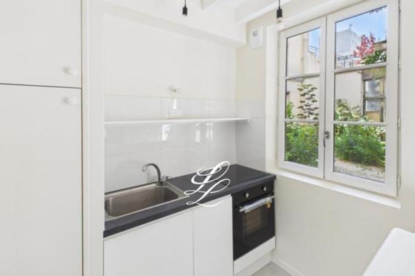 Vente - Appartement 2 pièces 42 m 2 Paris (75015)