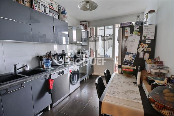 T4 avec balcons secteur Mermoz