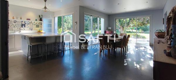 Sublime Villa de Prestige au cœur d’un Parc Arboré à Issanka