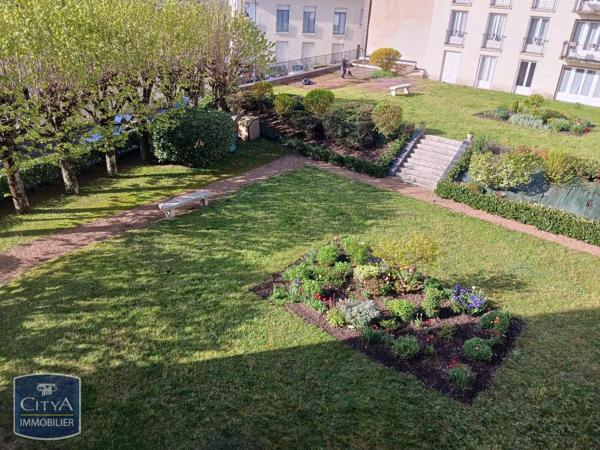 Appartement à louer 3 pièces 83.81m² Blois (41000)