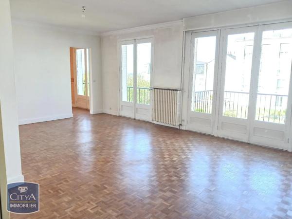 Appartement à louer 3 pièces 83.81m² Blois (41000)